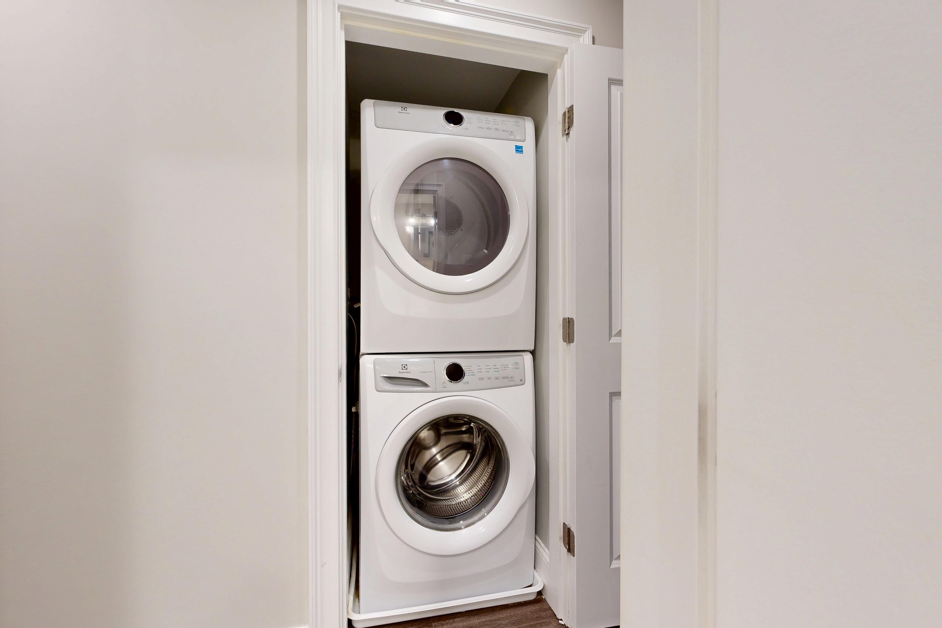 Photos of apartment on Cottage St.,Boston MA 02128