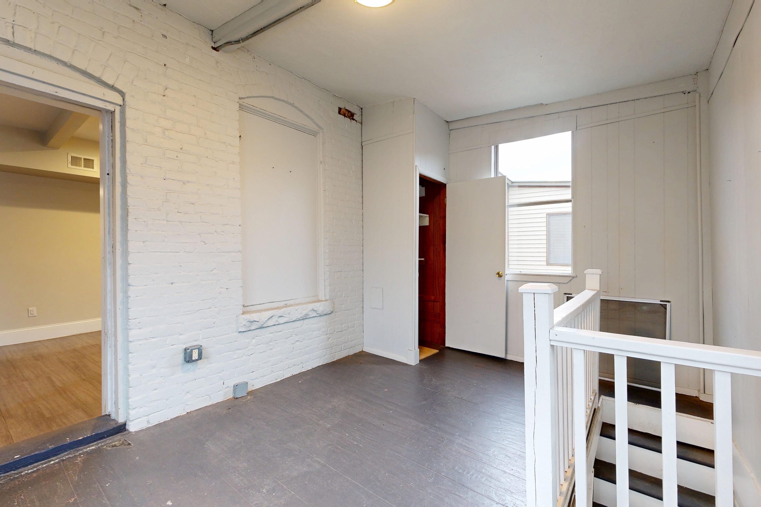 Photos of apartment on Cottage St.,Boston MA 02128