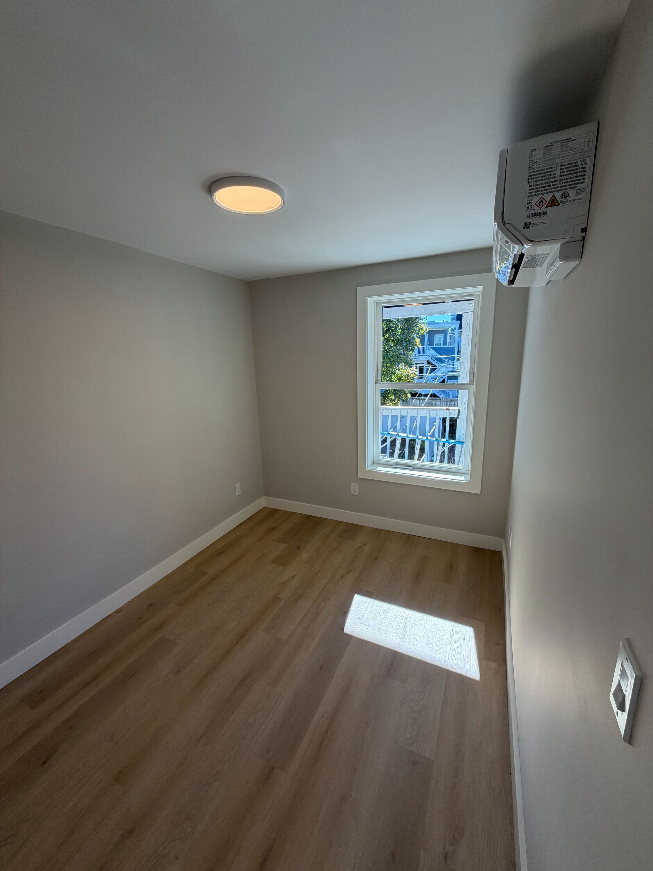 Photos of apartment on East Eagle St.,Boston MA 02128