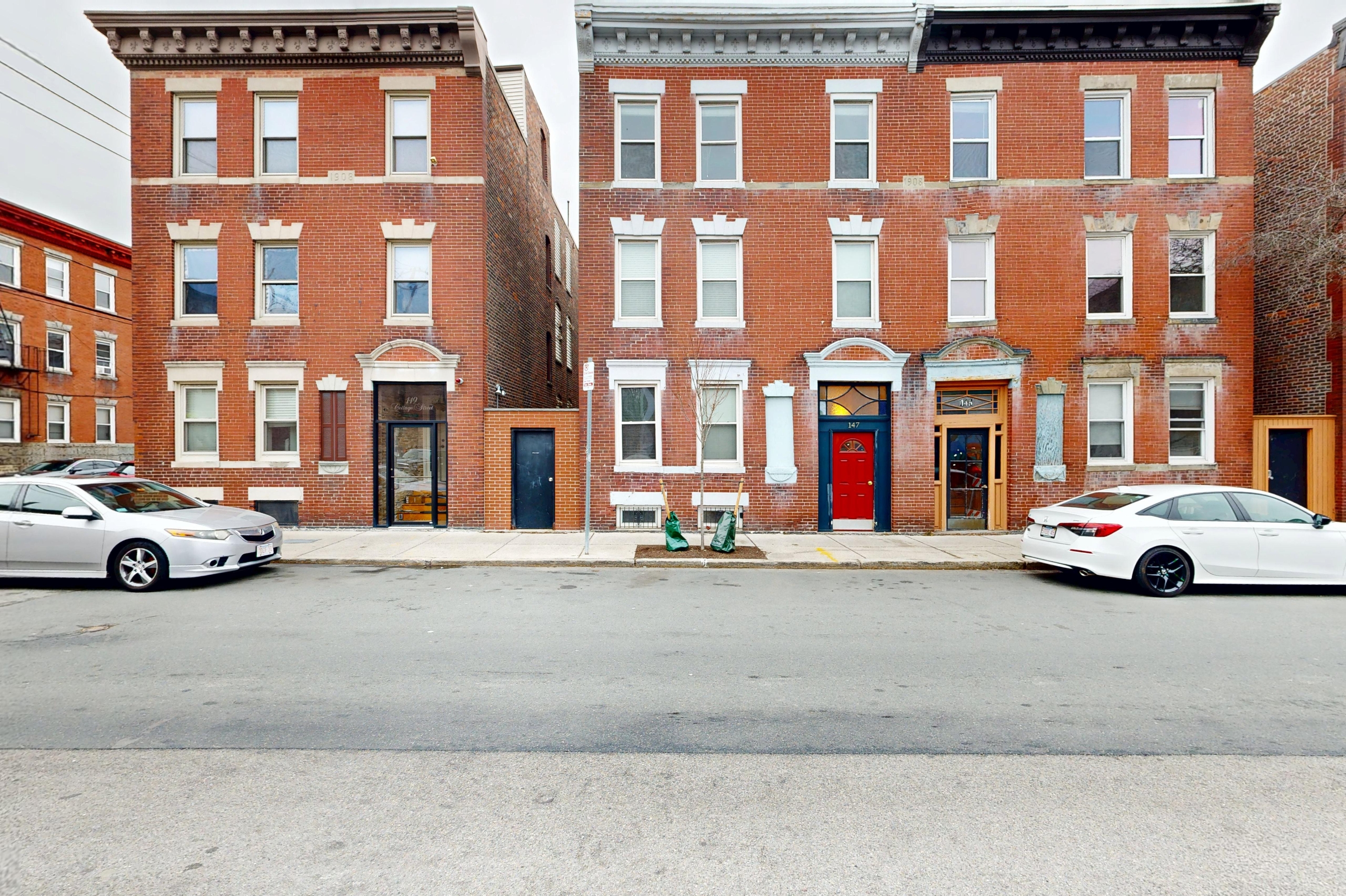 Photos of apartment on Cottage St.,Boston MA 02128