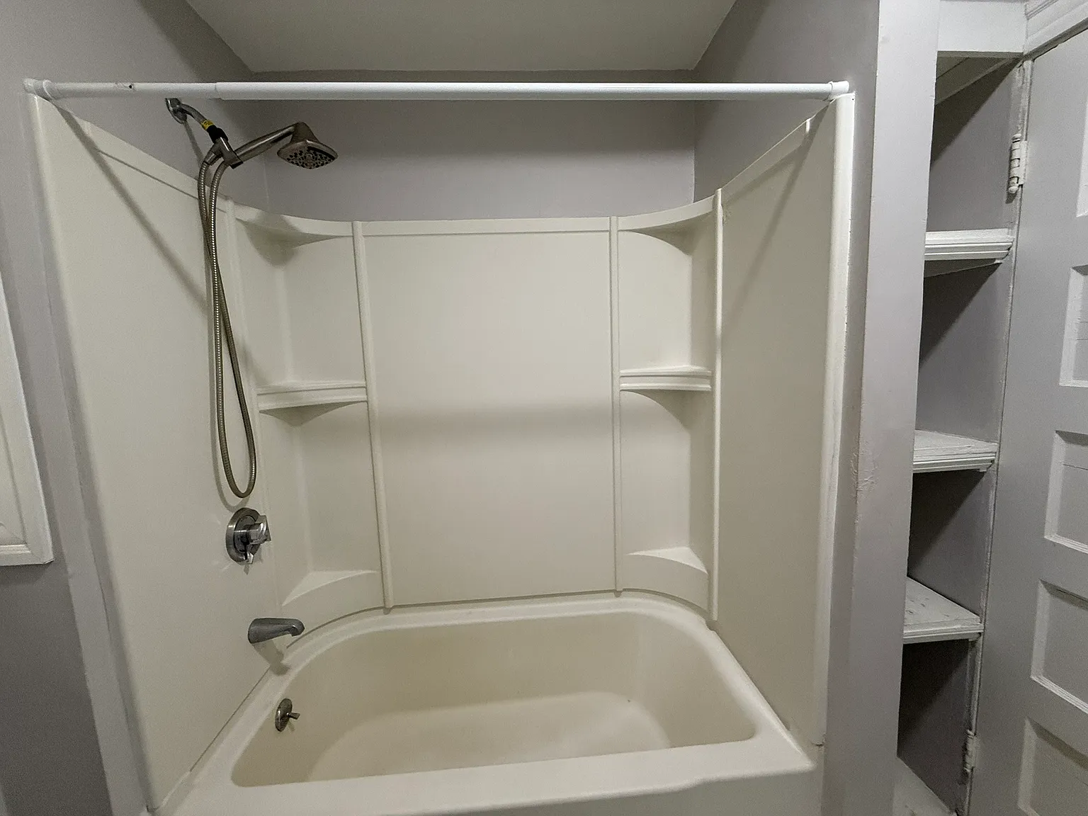 Photos of apartment on Chelsea St.,Boston MA 02128