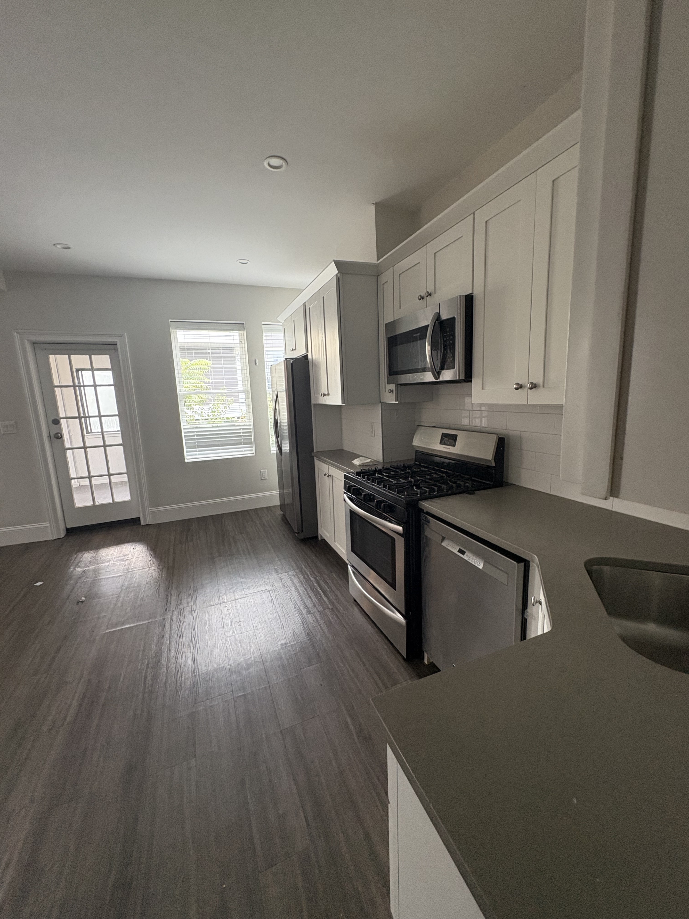 Photos of apartment on Cottage St.,Boston MA 02128